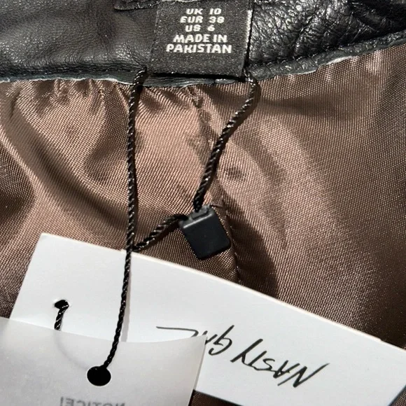 NWT Cowhide Pattern Women's Shorts - REAL LEATHER - Picture 7 of 7